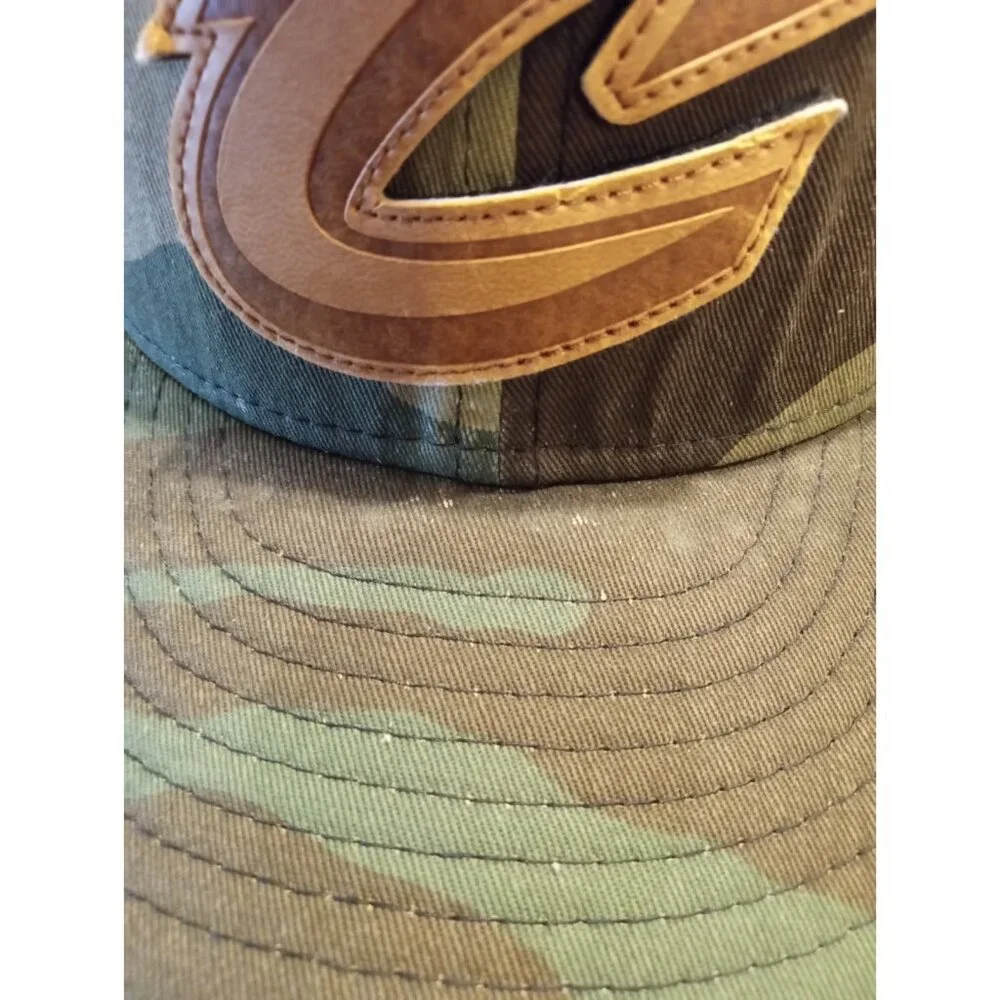 Cleveland Cavaliers New Era 59fifty Camo Snapback Hat - Picture 2 of 11